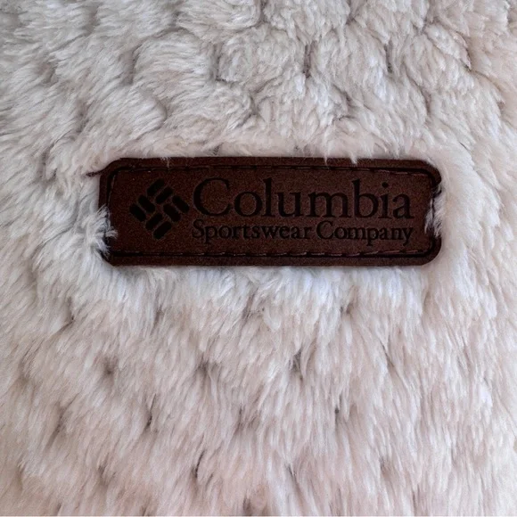 Elegant  White-Cream Teddy Jacket - Picture 8 of 11